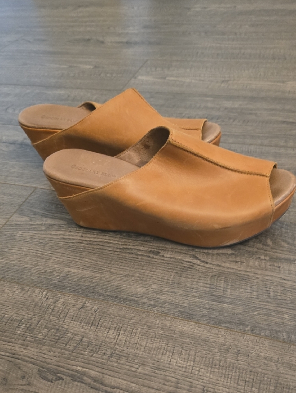 Chocolat Blu Tan Open-Toe Leather Slip-On Mules - Picture 4 of 6